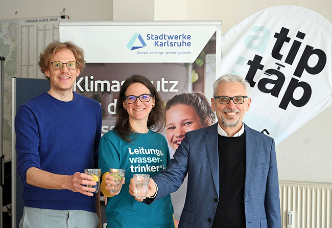 ARTIS-Uli Deck Thomas Frank, Projektmitarbeiter von a tip: tap im Wasser-Quartier Karlsruhe, Nadine Bolch, Koordinatorin des Wasser-Quartiers Karlsruhe von a tip: tap, Prof. Dr. Matthias Maier, Leiter der Trinkwassergewinnung der Stadtwerke Karlsruhe